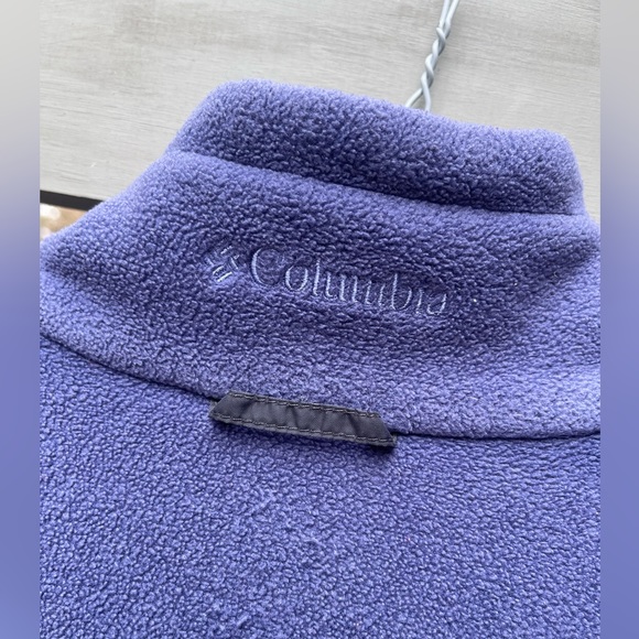 Size LG. Columbia Zip Up- Can be zipped into a coat! - Picture 4 of 4